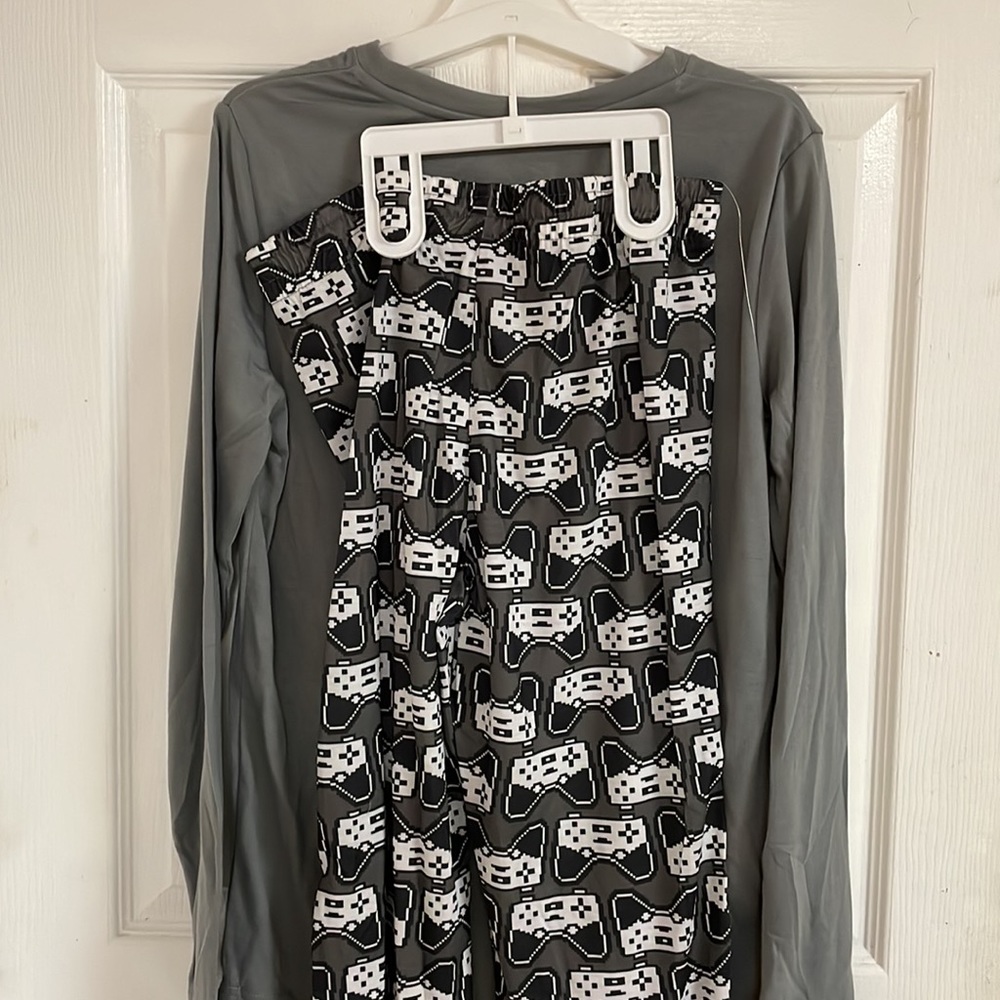pajama set - Picture 8 of 10